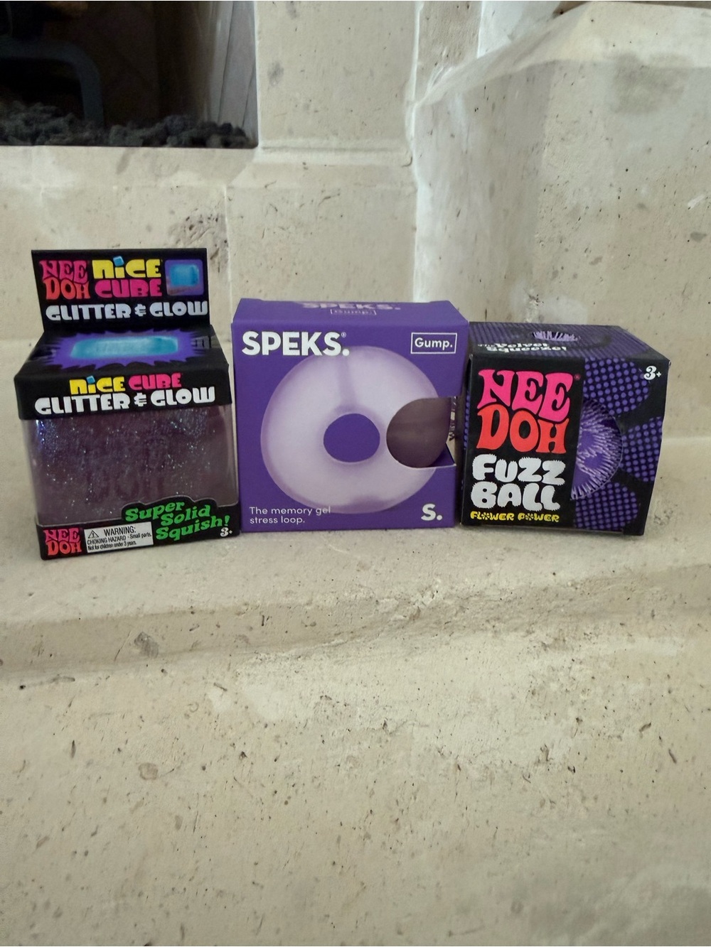*NEW* NeeDoh Glitter&Glow, Flower Fuzzball, Speks